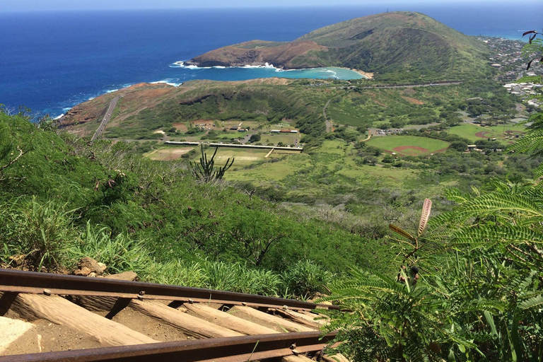 Oahu: Koko Crater Sunset Hike with Pickup
