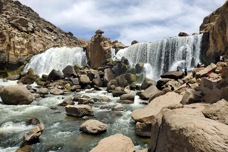 Arequipa: Pillones waterval en Imata stenen bos