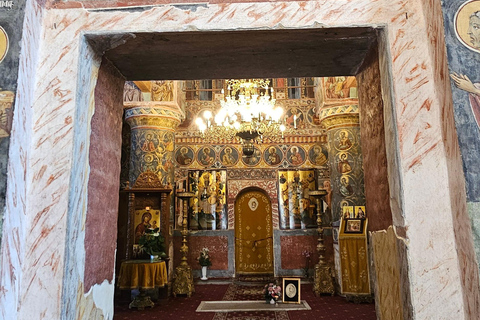 Bucharest: Salt Mine & Dracula's Tomb Day Trip