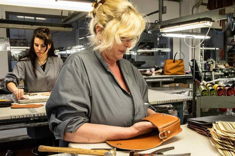 Discover an authentic Italian leather goods factory in Florence