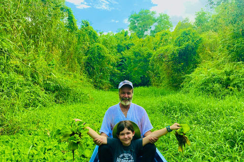 Natuurreservaat en drijvende markt