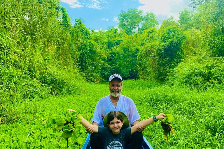 Natuurreservaat en drijvende markt