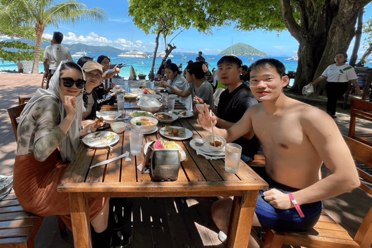 Phuket: Passeio de lancha rápida pelas ilhas Racha e Coral com almoço