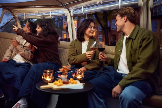 Amsterdam: Evening Candle Light Cruise With Wine & Cheese