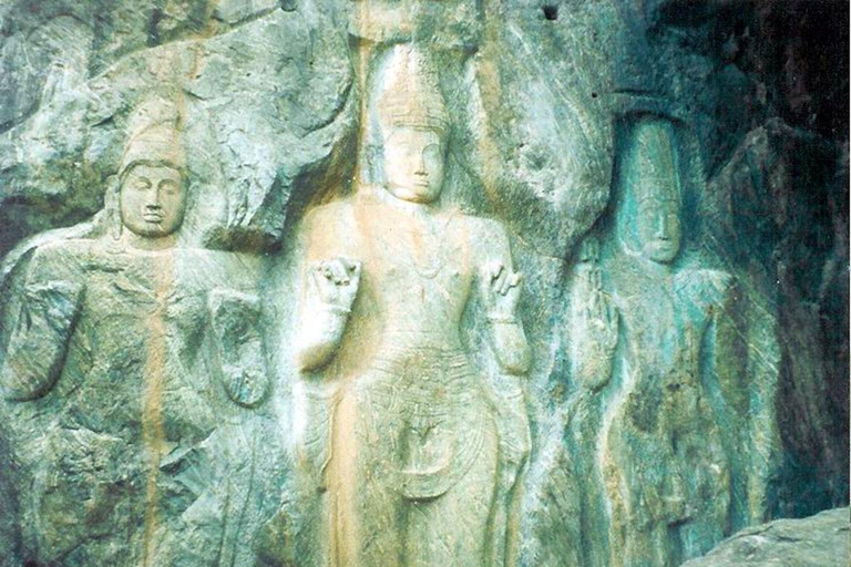 Tissamaharama To Ella Transfer with Waterfalls & Temple