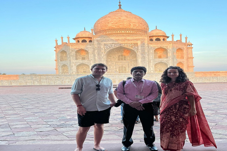 Agra: Best Taj Mahal Guided Tour (All Inclusive)Tour With comfortable transport &amp; Local Guide Only