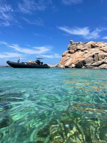 Visit De Bonifacio  Visite guidée de l'extrême sud et des Lavezzi in Plage de Palombaggia, Corsica