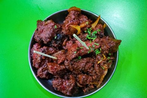 Tour notturno dello street food di Kathmandu in risciò