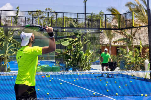 Zanzibar 1h30 Padel lesson Kiwengwa with hotel transferCourt lesson Kiwengwa with transfer - Morning Session