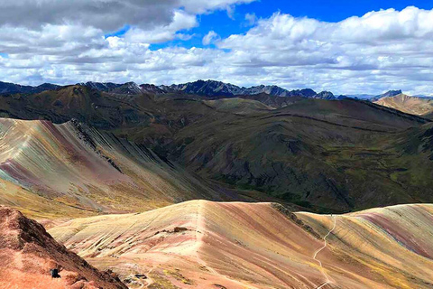 From Cusco: Palcoyo Mountain Guided Hike with Breakfast