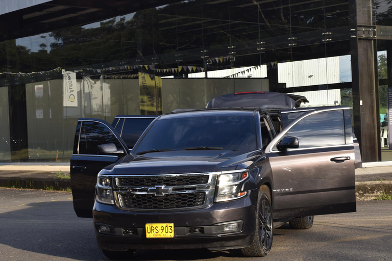 Pereira: Private Armored Vehicle Tour to Medellin