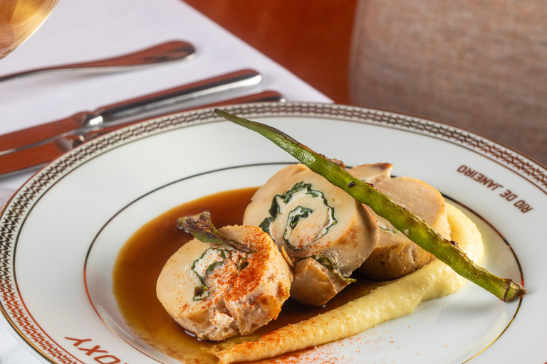 RIO: ROXY DINNER SHOW: DINNER AND A SHOW THAT HUGS