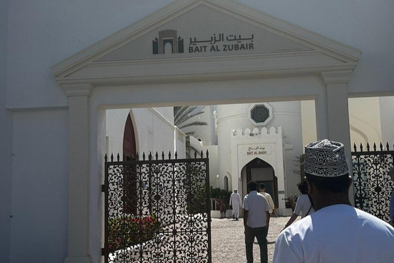 Best of Muscat in One Day (8–9 Hours) with Hotel Pickup