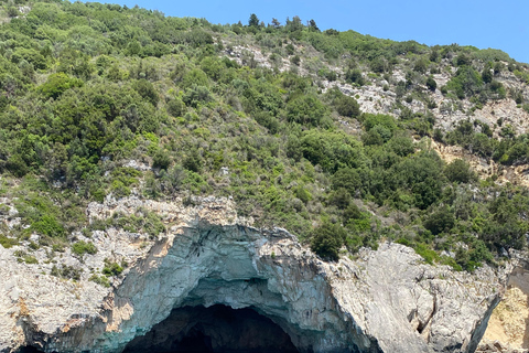 Parga: Iconic Paxos, Antipaxos & Blue Caves Cruise with Swim