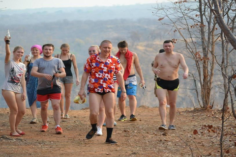 Tour di 2 giorni con rafting sullo Zambesi, safari con rinoceronti e Parco Nazionale di Chobe2 giorni di rafting sul fiume Zambesi, safari alla ricerca dei rinoceronti e tour del P
