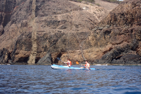 Avventura in kayak a Calheta: Tour della spiaggia di Zimbralinho o dell&#039;isolotto di Cal