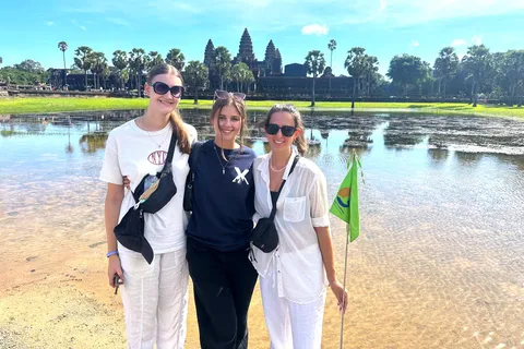 Siem Reap: Angkor Wat com visita guiada em alemão ou inglês