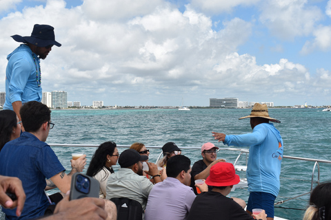 Isla Mujeres: Katamaran i nurkowanie tylko dla dorosłychWycieczka z Cancun