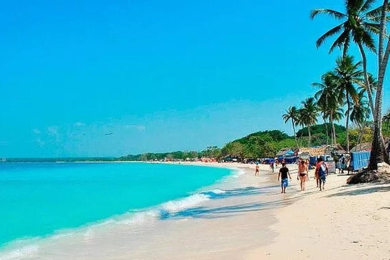 Dia de playa en playa blanca isla de Baru con almuerzo y bebida refrescante