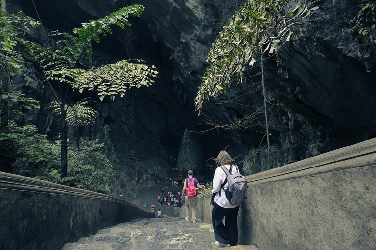 Hanoi: Parfümpagode mit Bootsfahrt oder Lotus-SeidendorfPrivate Tour: Parfümpagode, Lotus-Seidendorf und Weihrauch