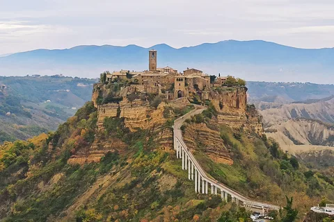 Transfer Florence-Rome with stops in Orvieto & Bagnoregio