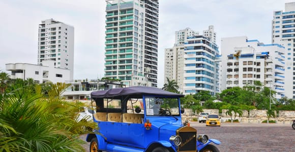 Cartagena City Tour en Carro Clásico Eléctrico