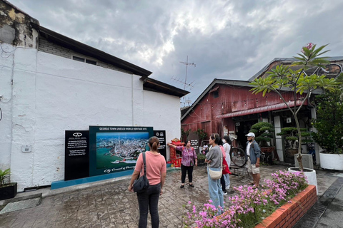 Heritage &amp; Henna: 3-Hour Walking Tour in George Town