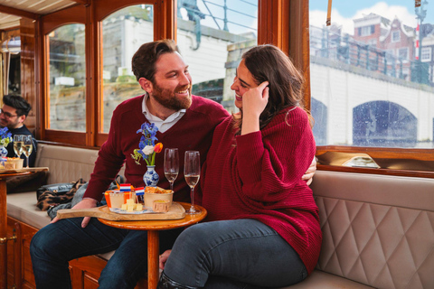 Amsterdam: Canal Cruise with Bubbles & Bites Without Bubbles & Bites from Central Station
