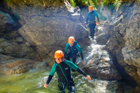 Bovec Avontuur: Canyoning in het Triglav Nationaal ParkBovec: canyoning in Nationaal Park Triglav