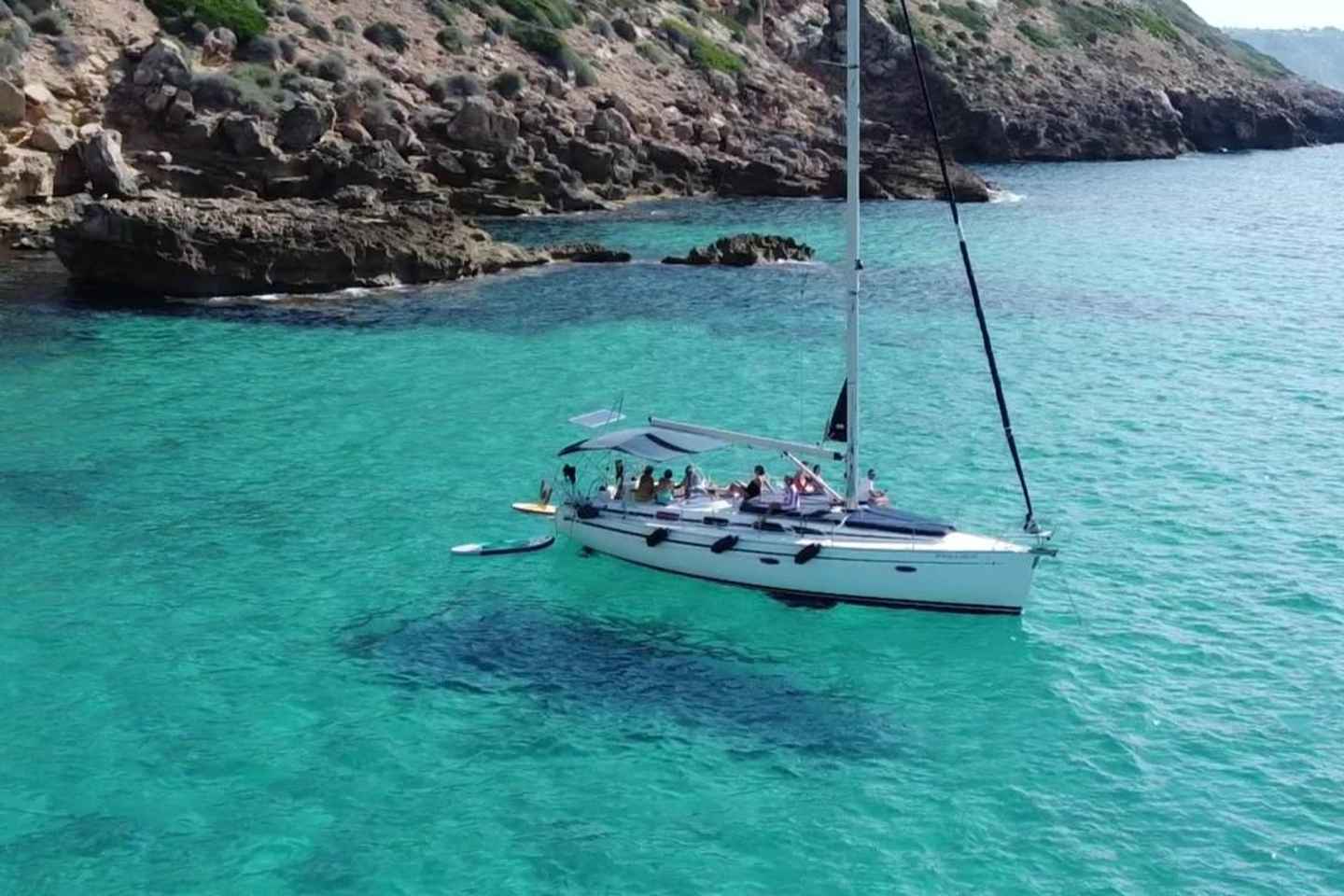 Mallorca: Cala Vella Boat Tour with Swiming, Food, & Drinks - Mallorca: Boat Tour with Swimming, Food, & Drinks