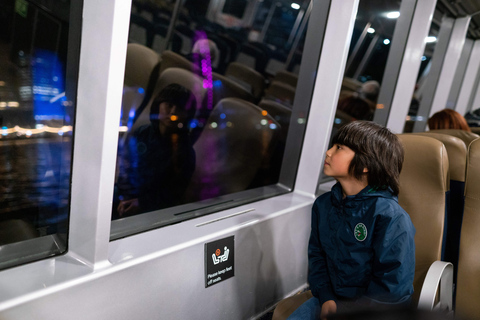 夜幕下的伦敦：灯火辉煌的大河官方游船之旅