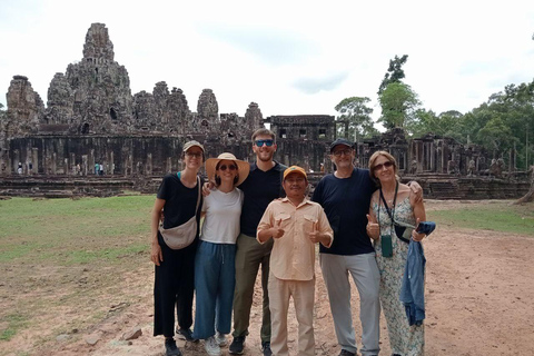 Siem Reap: Utforska Angkor 2 dagar med spansktalande guide2-dagars rundtur i liten grupp i portugisiska