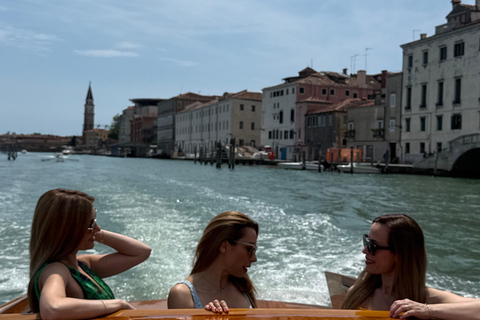Venice: Semi-Private Murano & Burano Islands Experience Private Murano & Burano Tour in English