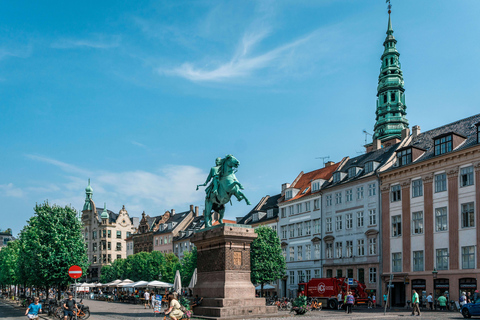 Visite à pied privée de la ville de Copenhague et du château de RosenborgVisite en anglais, français, italien, espagnol ou danois