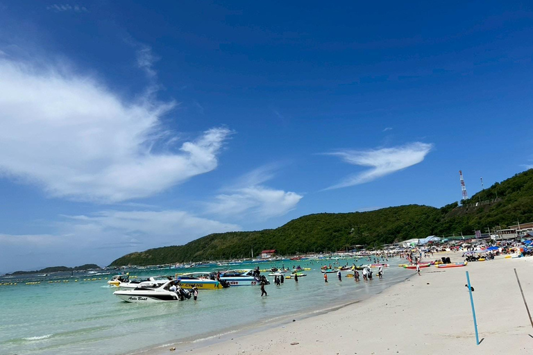 Pattaya: Evening City Tour & Alcazar Cabaret Show Pattaya: Evening City Tour & Alcazar Cabaret Show