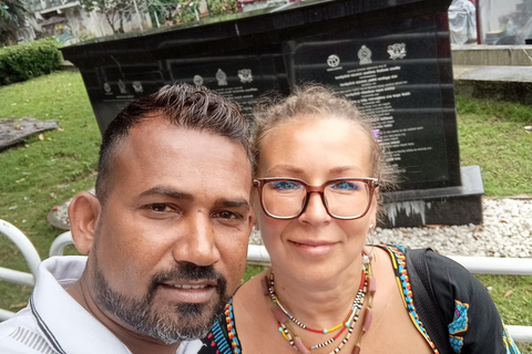 Kandy: Ambuluwawa, Pinnawala & Tea Factory by Tuk Tuk