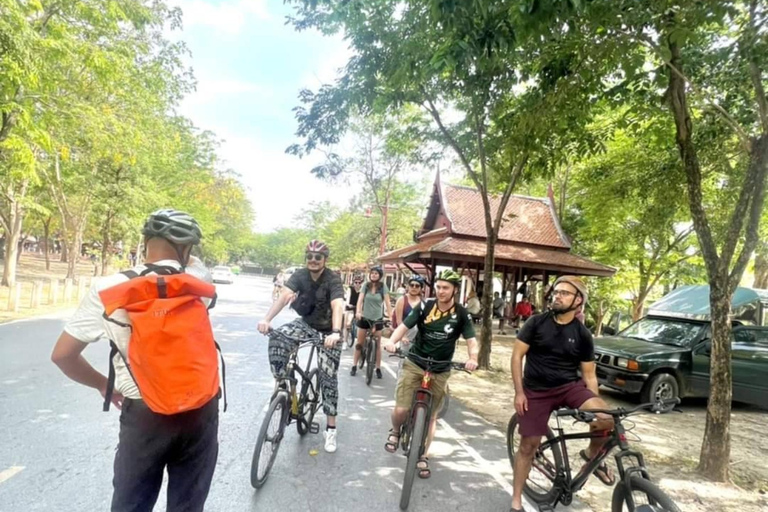 Ayutthaya: Colorful of Ayutthaya bicycle tour
