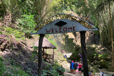 Oslob snorkelen met walvishaaien en Tsumalog waterval