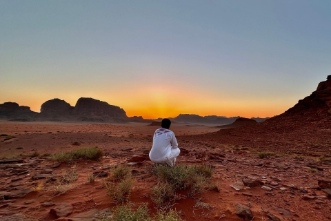 WadiRum Highlights mit dem Jeep + White DesertHighlights WadiRum+Ausflug in die Weiße Wüste - Übernachtung