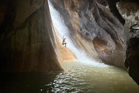 Bogotá: Tropical Valleys & Hidden Falls Motorcycle Tour