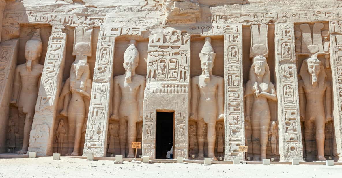 ルクソールから：2日間のアブシンベル、フィラエ、アスワンの