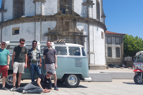 Porto: Private Sightseeing Tour by VW Kombi (2–8 People) Porto: Exclusive Sightseeing Tour- VW Kombi (2 to 8 people)