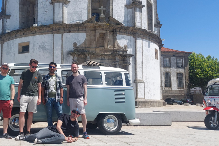 Porto: Private Sightseeing Tour by VW Kombi (2–8 People) Porto: Exclusive Sightseeing Tour- VW Kombi (2 to 8 people)