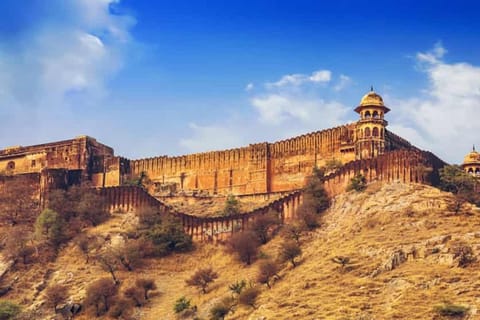 Jaipur in 2 Days: Iconic Sights with Daily Breakfast & Lunch