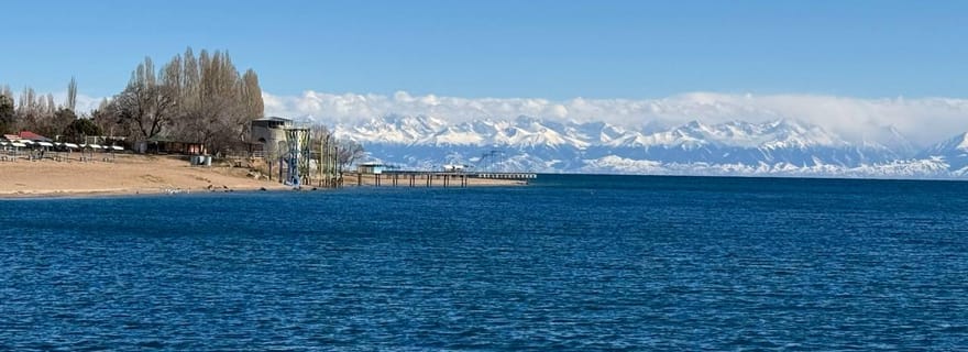 (Une journée) Lac Issyk Kul et randonnée dans les canyons de Kok Moinok