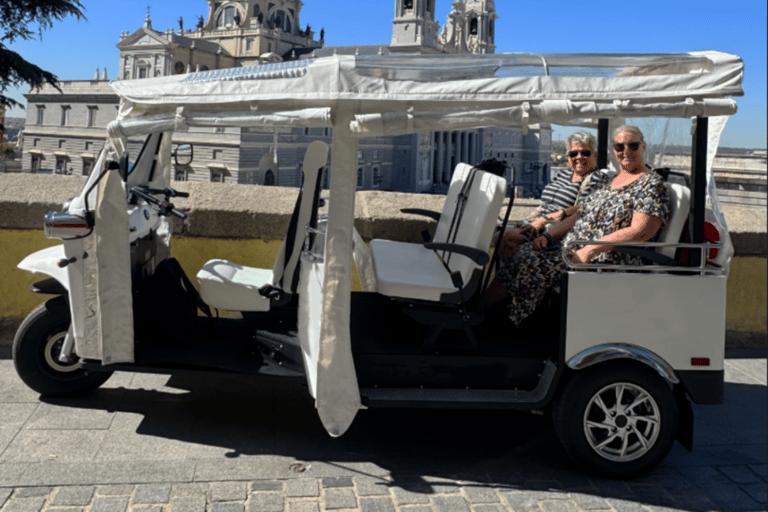 Madrid: Private Tuk Tuk Tour with Expert Guide and Panoramic Views The Classics Tour ~ Discover Madrid in 60 minutes from your STARTING POINT!