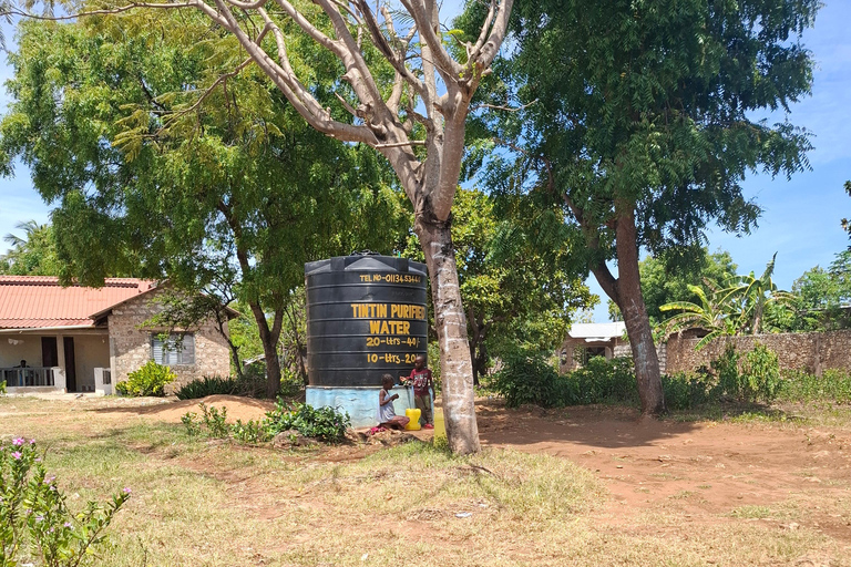 Mtwapa: Jumba-Ruins &amp; BushVillage dagtour en dorpsdiner.