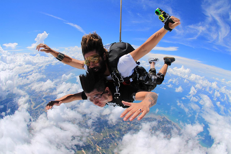 Pattaya-Bangkok Tandem Skydive with Ocean Views VIP Package