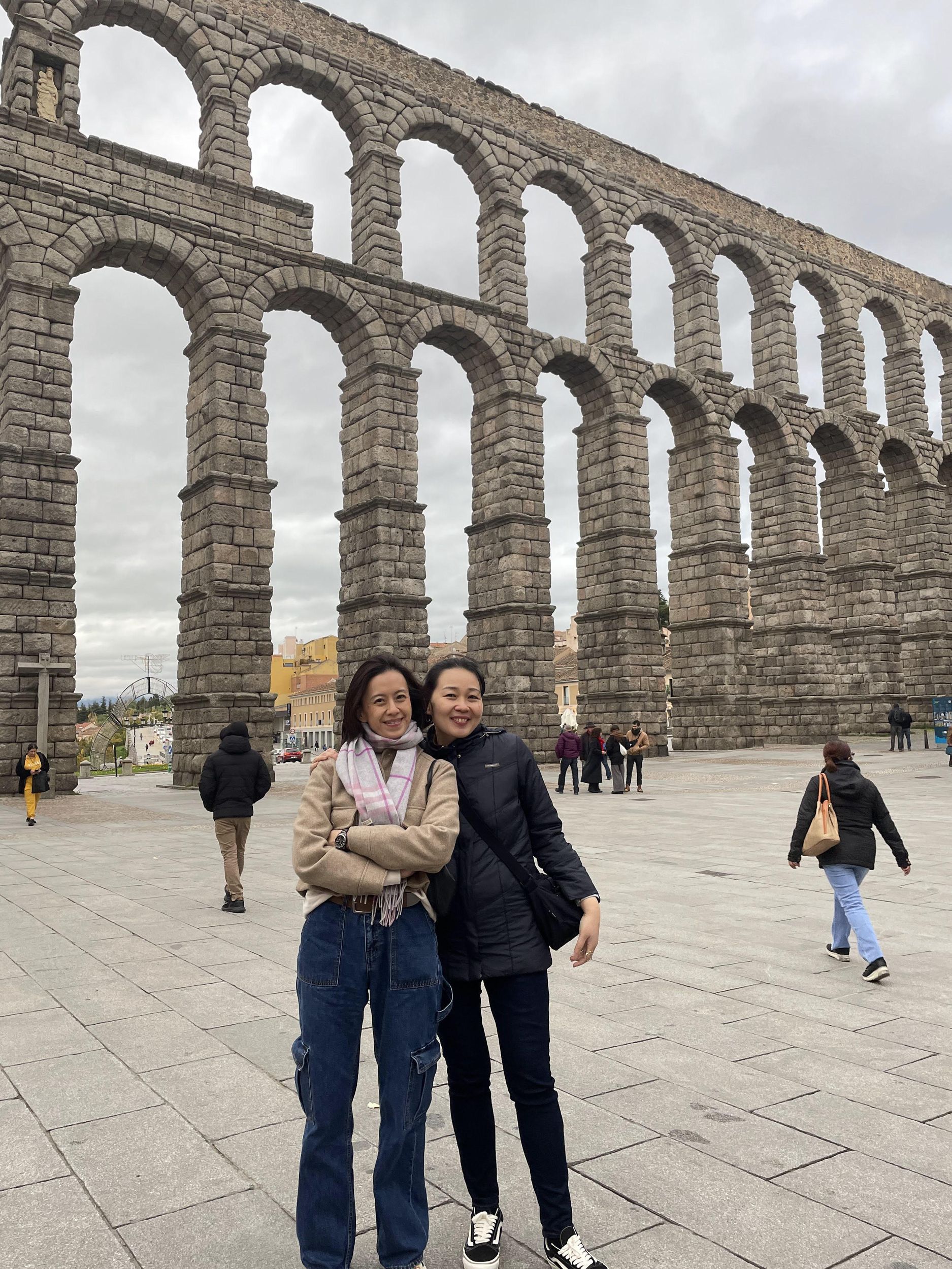 Madrid: Private Tour nach Ávila & Segovia mit Hotelabholung