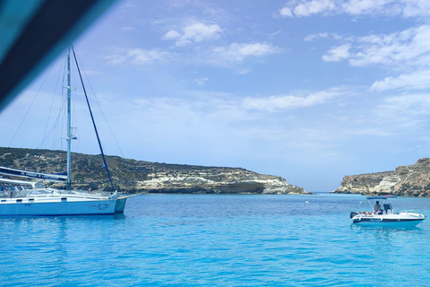 Lampedusa: Luna Celeste Boat Tour with Lunch